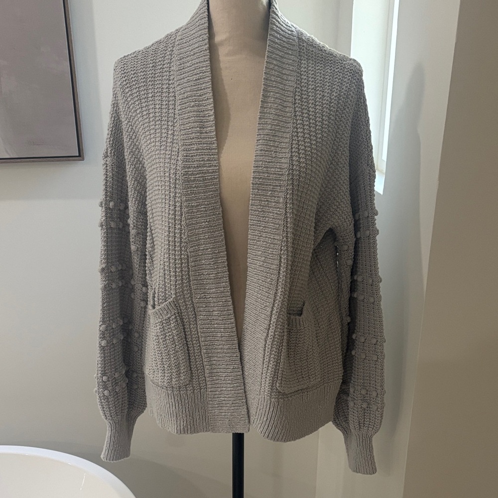 Madewell Textured Knit Cardigan in Light Gray
